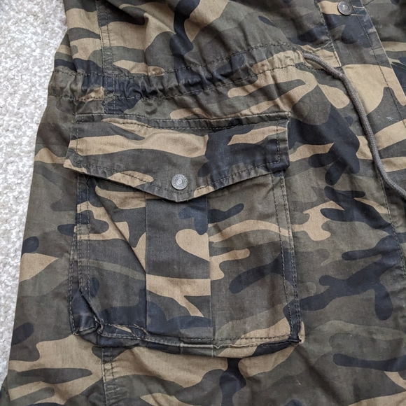 (2/$25) Bluenotes ruched waist drawstring hooded camo jacket (flawed) - Picture 3 of 14